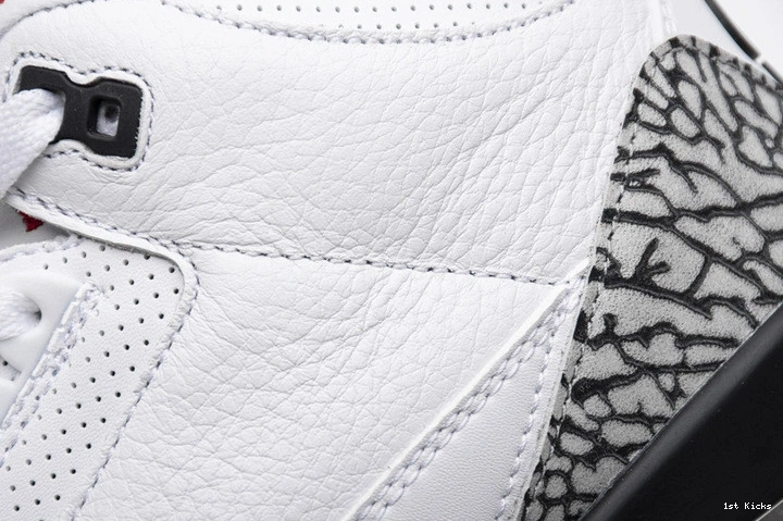 Free Line 3 Cement Retro Jordan  Throw 923096-101 White 1112